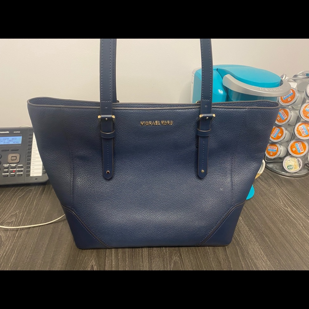 Michael Kors Aria 👜